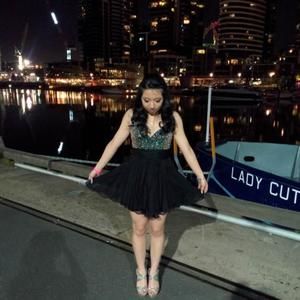 Meet your Posher, Whitney